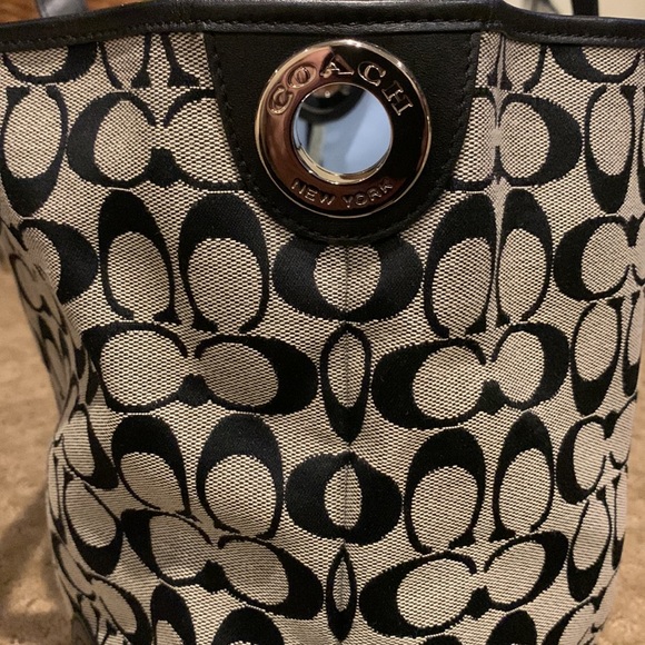 NWOT Vintage Coach “C” Tote/Handbag 11 x 16 Inches In Black - Picture 7 of 10